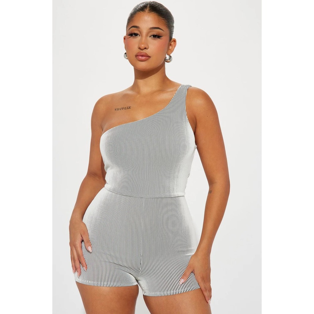 NWT Fashion Nova Zarita Ribbed Striped Romper White Black One Shoulder Size M